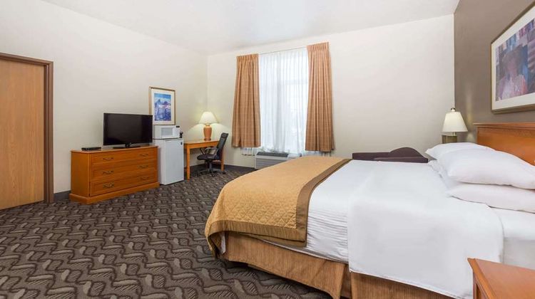 Wyndham Garden Madison Fitchburg Room