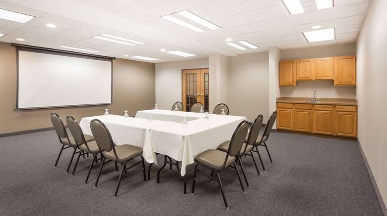 <b>Wyndham Garden Madison Fitchburg Meeting</b>. Images powered by <a href="https://iceportal.shijigroup.com/" title="IcePortal" target="_blank">IcePortal</a>.