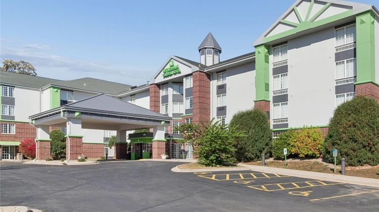 Wyndham Garden Madison Fitchburg Exterior