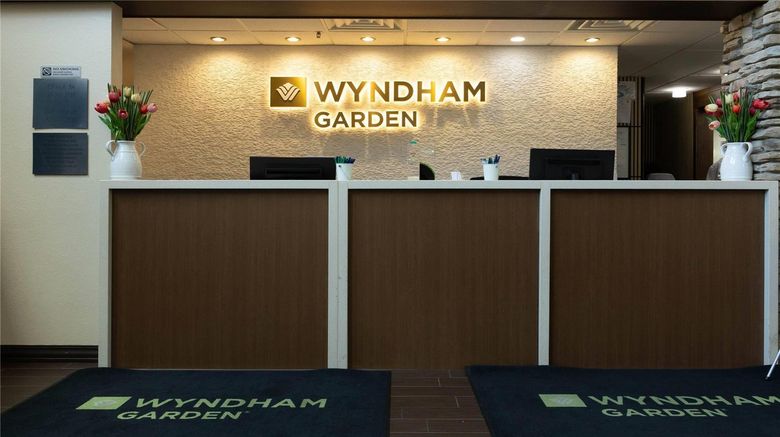 <b>Wyndham Garden Madison Fitchburg Lobby</b>. Images powered by <a href="https://iceportal.shijigroup.com/" title="IcePortal" target="_blank">IcePortal</a>.