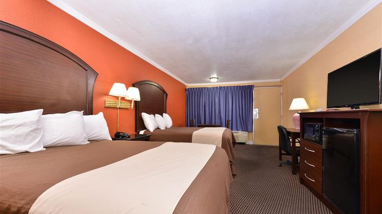 Americas Best Value Inn Schulenburg Room