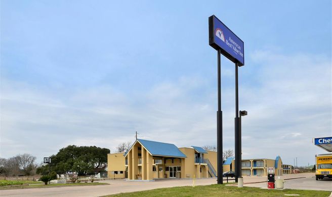 Americas Best Value Inn Schulenburg Exterior
