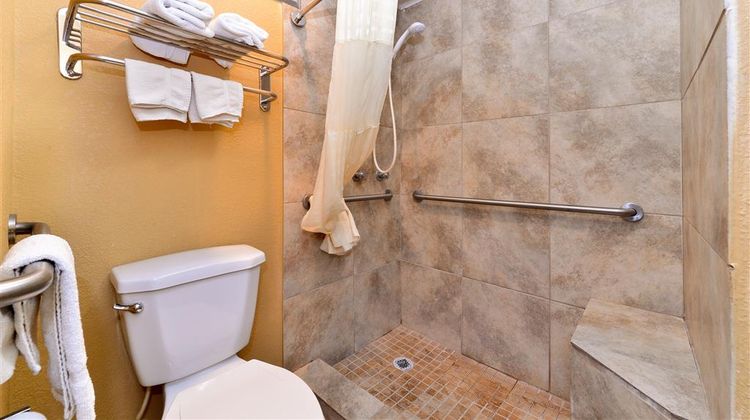 Americas Best Value Inn Schulenburg Room