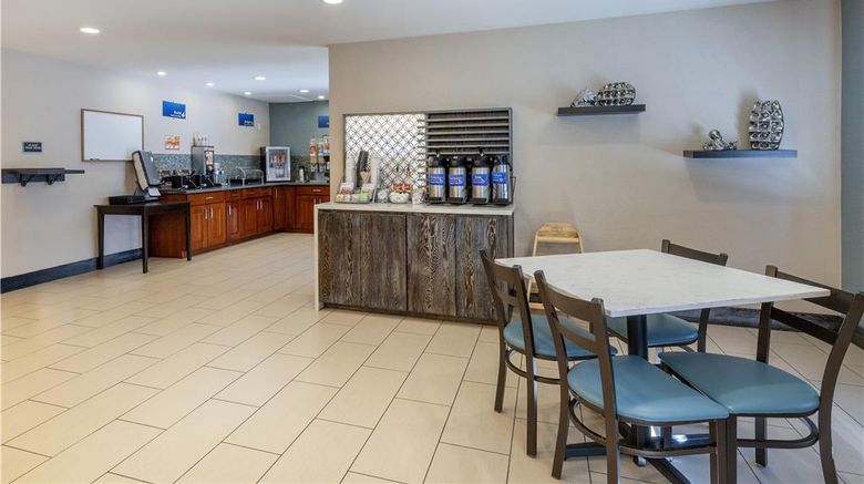 <b>Best Western Long Beach Inn Restaurant</b>. Images powered by <a href="https://iceportal.shijigroup.com/" title="IcePortal" target="_blank">IcePortal</a>.