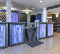 Best Western Long Beach Inn Lobby