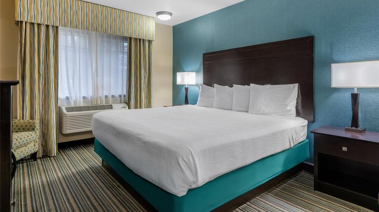 <b>Best Western Long Beach Inn Suite</b>. Images powered by <a href="https://iceportal.shijigroup.com/" title="IcePortal" target="_blank">IcePortal</a>.
