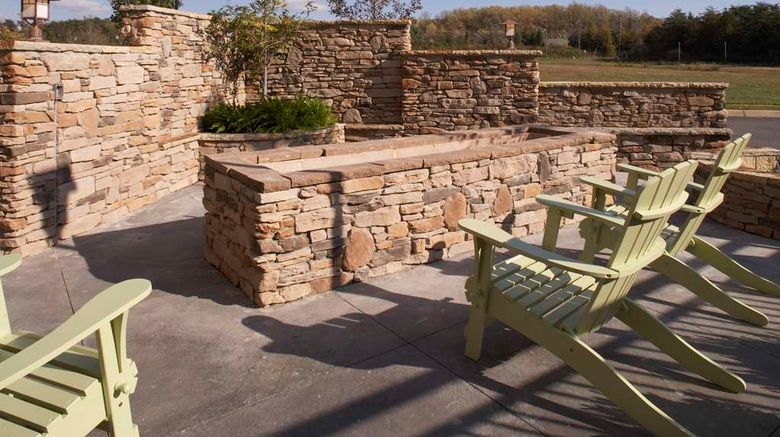 <b>Hyatt House Sterling/Dulles Arpt-North Recreation</b>. Images powered by <a href="https://iceportal.shijigroup.com/" title="IcePortal" target="_blank">IcePortal</a>.