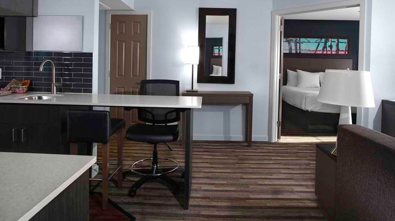 <b>Hyatt House Sterling/Dulles Arpt-North Suite</b>. Images powered by <a href="https://iceportal.shijigroup.com/" title="IcePortal" target="_blank">IcePortal</a>.
