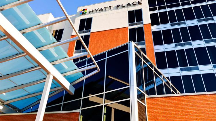 Hyatt Place Garden City Exterior