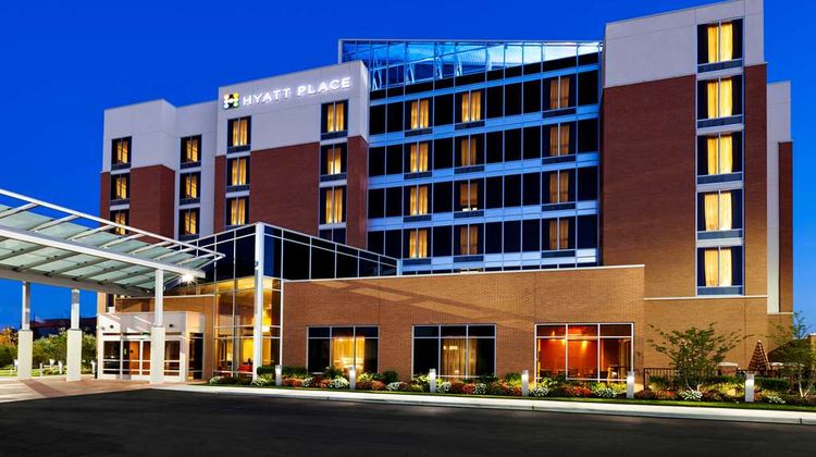 Hyatt Place Garden City Exterior