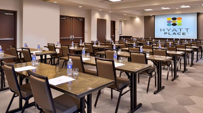 <b>Hyatt Place Garden City Meeting</b>. Images powered by <a href="https://iceportal.shijigroup.com/" title="IcePortal" target="_blank">IcePortal</a>.
