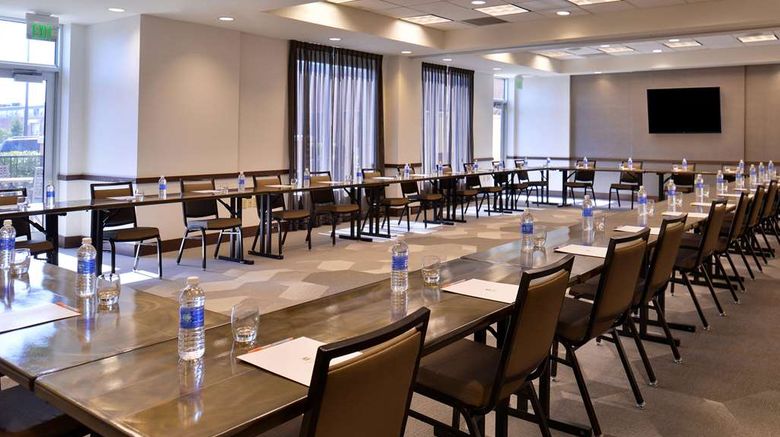 <b>Hyatt Place Garden City Meeting</b>. Images powered by <a href="https://iceportal.shijigroup.com/" title="IcePortal" target="_blank">IcePortal</a>.