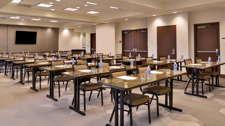 <b>Hyatt Place Garden City Meeting</b>. Images powered by <a href="https://iceportal.shijigroup.com/" title="IcePortal" target="_blank">IcePortal</a>.