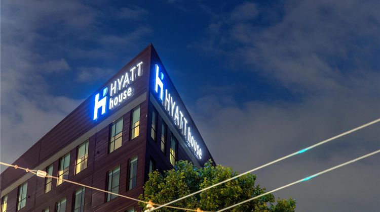Hyatt House Seattle Downtown Exterior