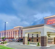 Hampton Inn & Suites Macon I-475 Exterior