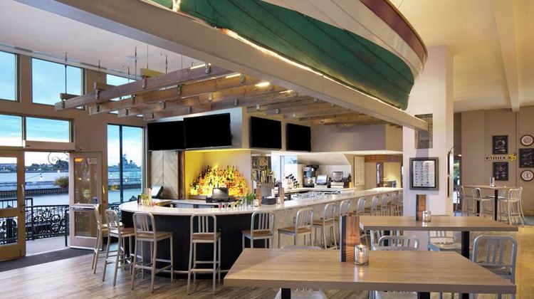 Hilton Philadelphia at Penn's Landing Restaurant