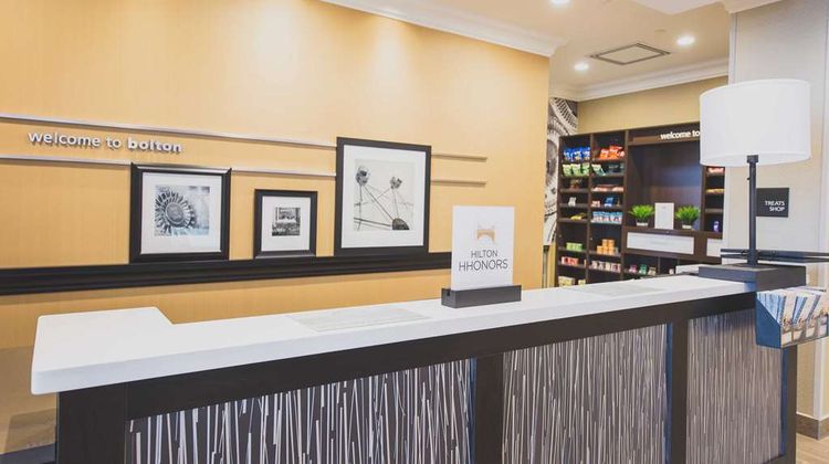 Hampton Inn & Suites by Hilton, Bolton Lobby