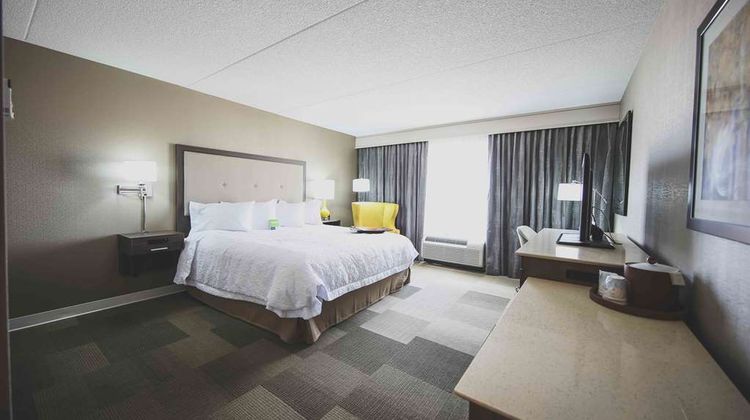 Hampton Inn & Suites by Hilton, Bolton Room