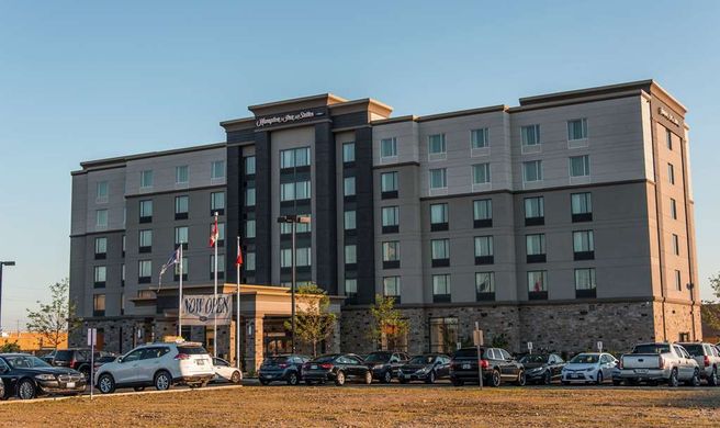Hampton Inn & Suites by Hilton, Bolton Exterior