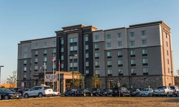 Hampton Inn & Suites by Hilton, Bolton