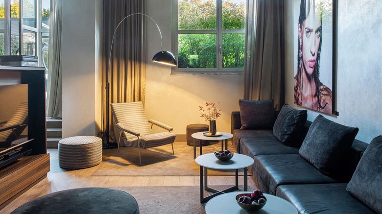 <b>ME Milan Il Duca Room</b>. Images powered by <a href="https://iceportal.shijigroup.com/" title="IcePortal" target="_blank">IcePortal</a>.