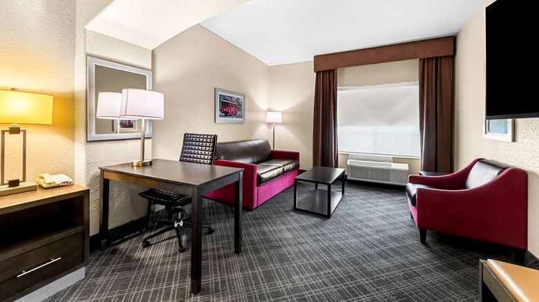 <b>Best Western Boerne Inn & Suites Suite</b>. Images powered by <a href="https://iceportal.shijigroup.com/" title="IcePortal" target="_blank">IcePortal</a>.