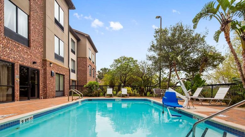 <b>Best Western Town Center Inn Pool</b>. Images powered by <a href="https://iceportal.shijigroup.com/" title="IcePortal" target="_blank">IcePortal</a>.