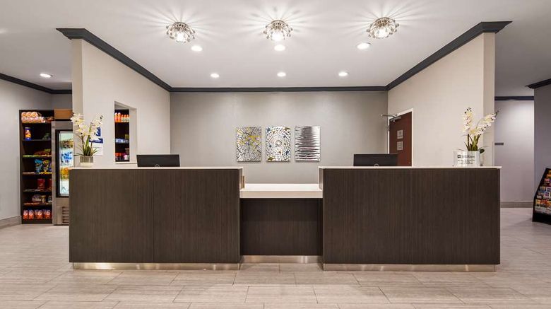 <b>Best Western Town Center Inn Lobby</b>. Images powered by <a href="https://iceportal.shijigroup.com/" title="IcePortal" target="_blank">IcePortal</a>.