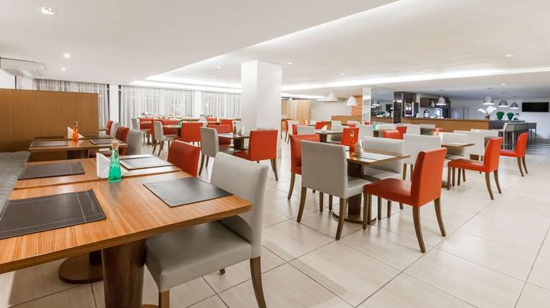 <b>Ramada By Wyndham Campos dos Goytacazes Restaurant</b>. Images powered by <a href="https://iceportal.shijigroup.com/" title="IcePortal" target="_blank">IcePortal</a>.