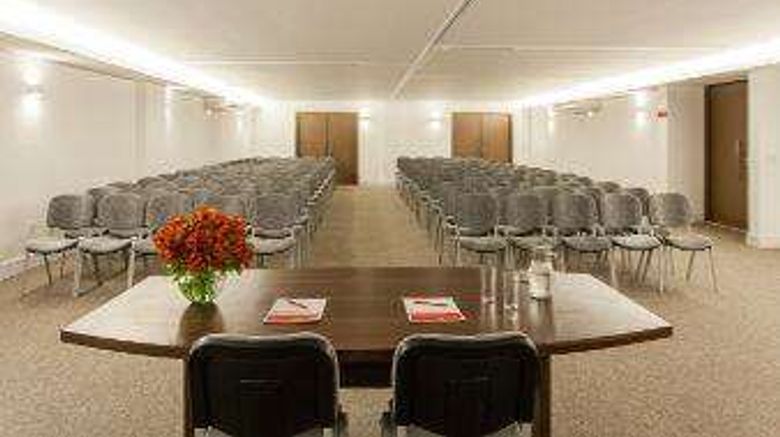 <b>Ramada By Wyndham Campos dos Goytacazes Meeting</b>. Images powered by <a href="https://iceportal.shijigroup.com/" title="IcePortal" target="_blank">IcePortal</a>.