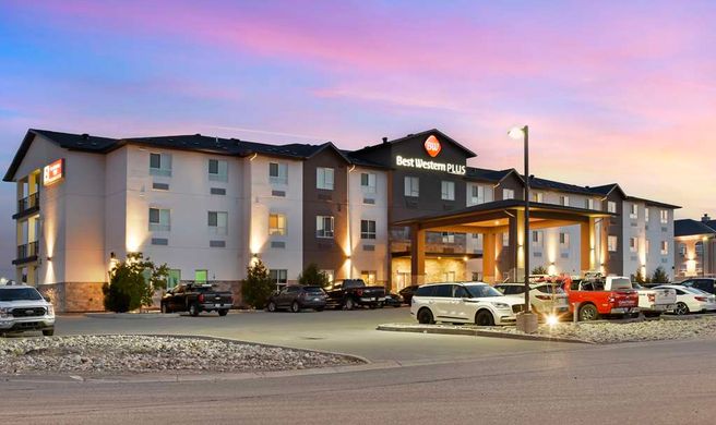 Best Western Plus Moosomin Hotel Exterior