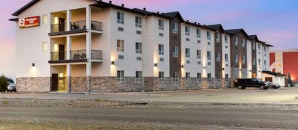 Best Western Plus Moosomin Hotel Exterior