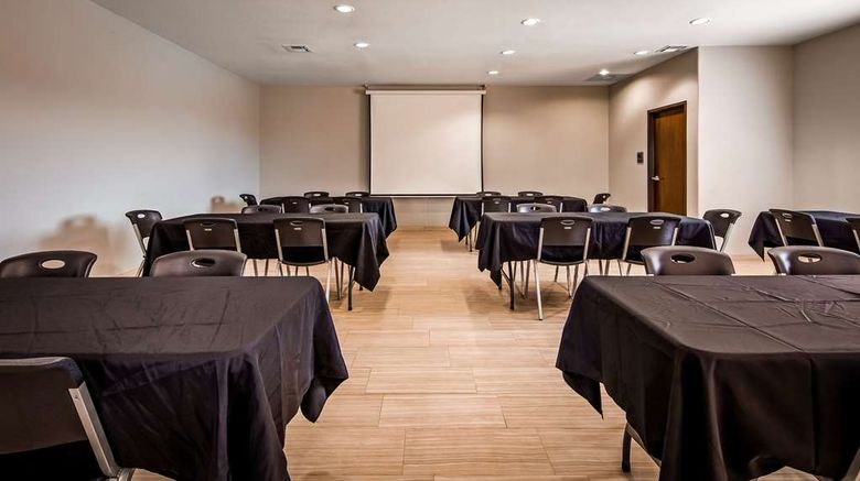 <b>Best Western Plus Dilley Inn & Suites Meeting</b>. Images powered by <a href="https://iceportal.shijigroup.com/" title="IcePortal" target="_blank">IcePortal</a>.