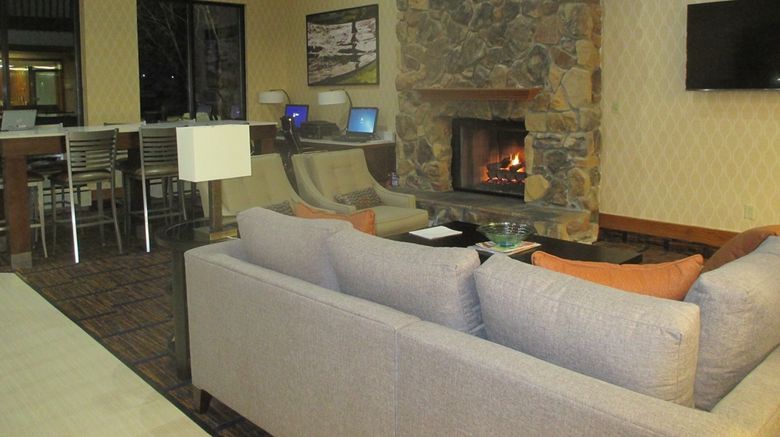 <b>Best Western Benton Harbor-St Joseph Lobby</b>. Images powered by <a href="https://iceportal.shijigroup.com/" title="IcePortal" target="_blank">IcePortal</a>.