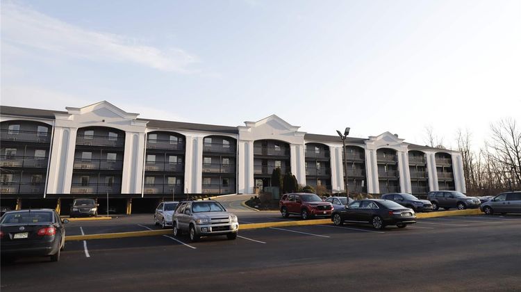 Travelodge Parsippany Exterior