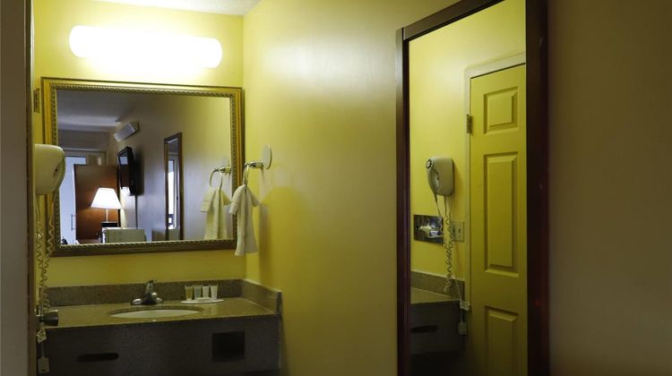 Travelodge Parsippany Room