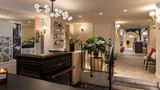 <b>Hotel Royal Madeleine Lobby</b>. Images powered by <a href="https://iceportal.shijigroup.com/" title="IcePortal" target="_blank">IcePortal</a>.
