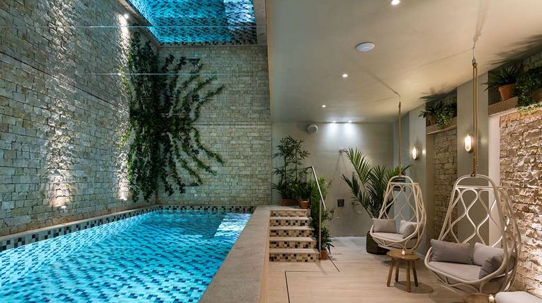 <b>Hotel Royal Madeleine Pool</b>. Images powered by <a href="https://iceportal.shijigroup.com/" title="IcePortal" target="_blank">IcePortal</a>.