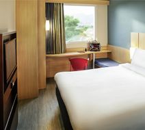 Ibis RJ Parque Olimpico Room