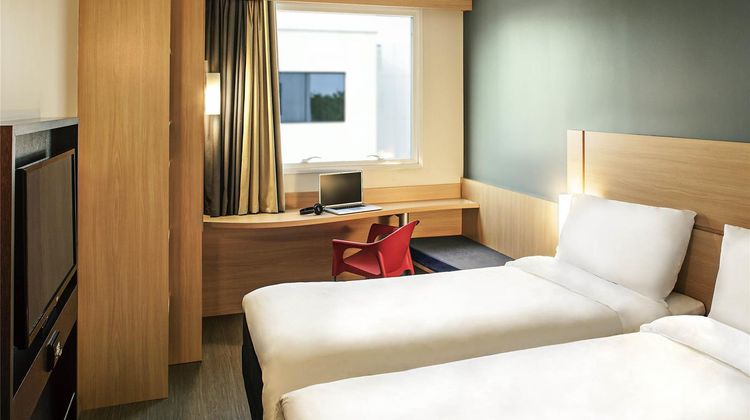 Ibis RJ Parque Olimpico Room