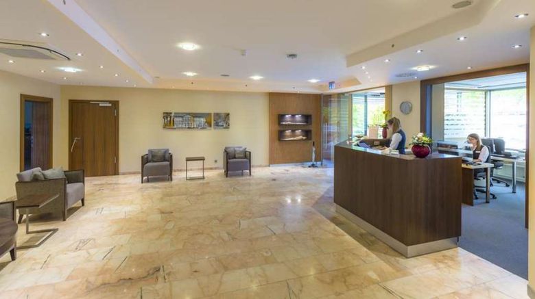 <b>Hotel Scheffelhoehe Lobby</b>. Images powered by <a href="https://iceportal.shijigroup.com/" title="IcePortal" target="_blank">IcePortal</a>.