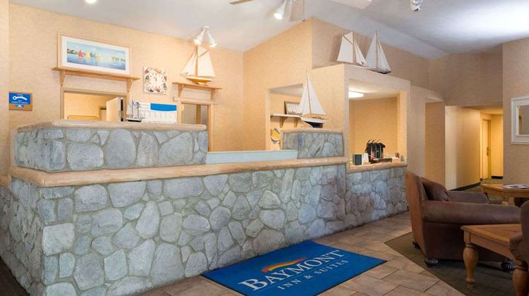 Baymont Inn & Stes Coeur D'Alene East Lobby