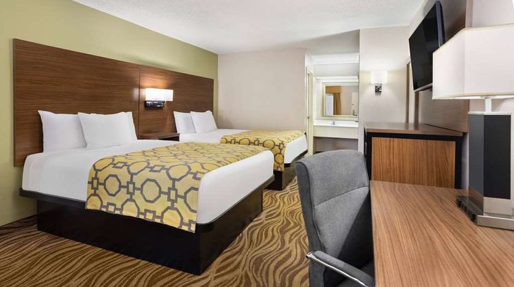 Baymont Inn & Suites Griffin Suite