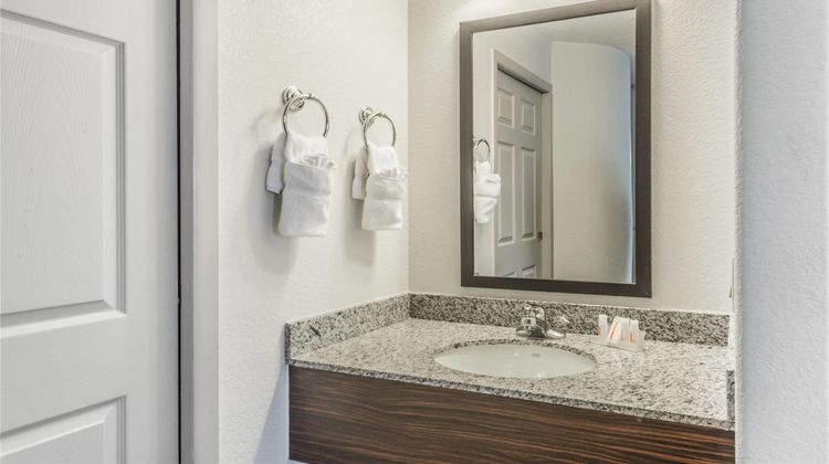 Baymont Inn & Suites Pueblo Room