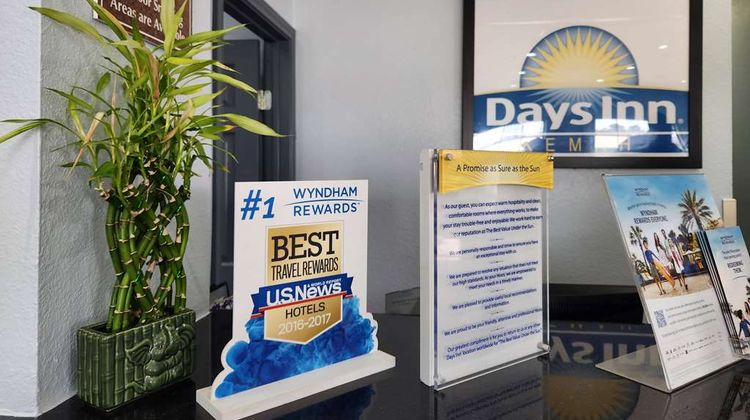 Days Inn Kemah Lobby