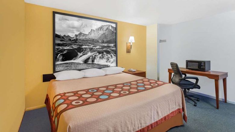<b>Super 8 Diamondville/Kemmerer Room</b>. Images powered by <a href="https://iceportal.shijigroup.com/" title="IcePortal" target="_blank">IcePortal</a>.