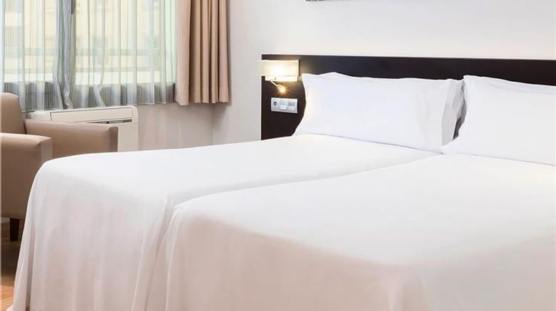 <b>Hotel Alicante Gran Sol, Aff by Melia Room</b>. Images powered by <a href="https://iceportal.shijigroup.com/" title="IcePortal" target="_blank">IcePortal</a>.