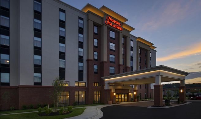 Hampton Inn & Suites Baltimore Exterior