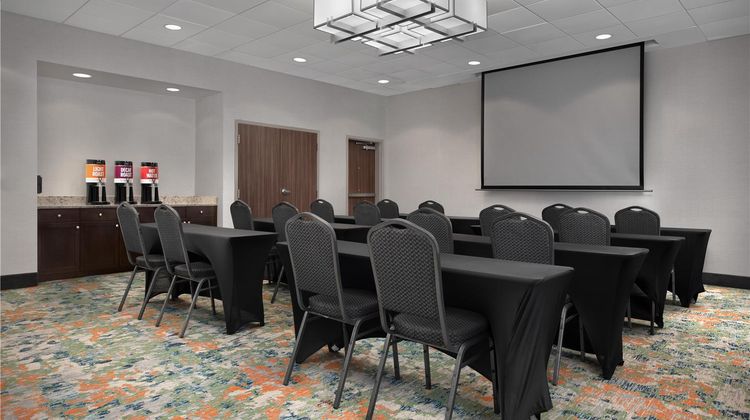 Hampton Inn & Suites Baltimore Meeting