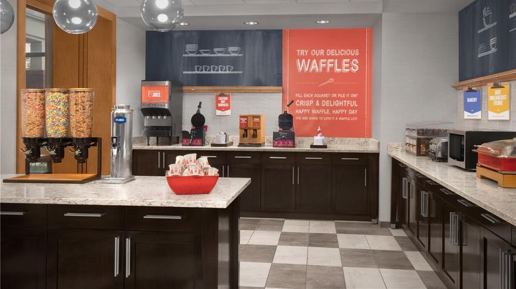 Hampton Inn & Suites Baltimore Restaurant